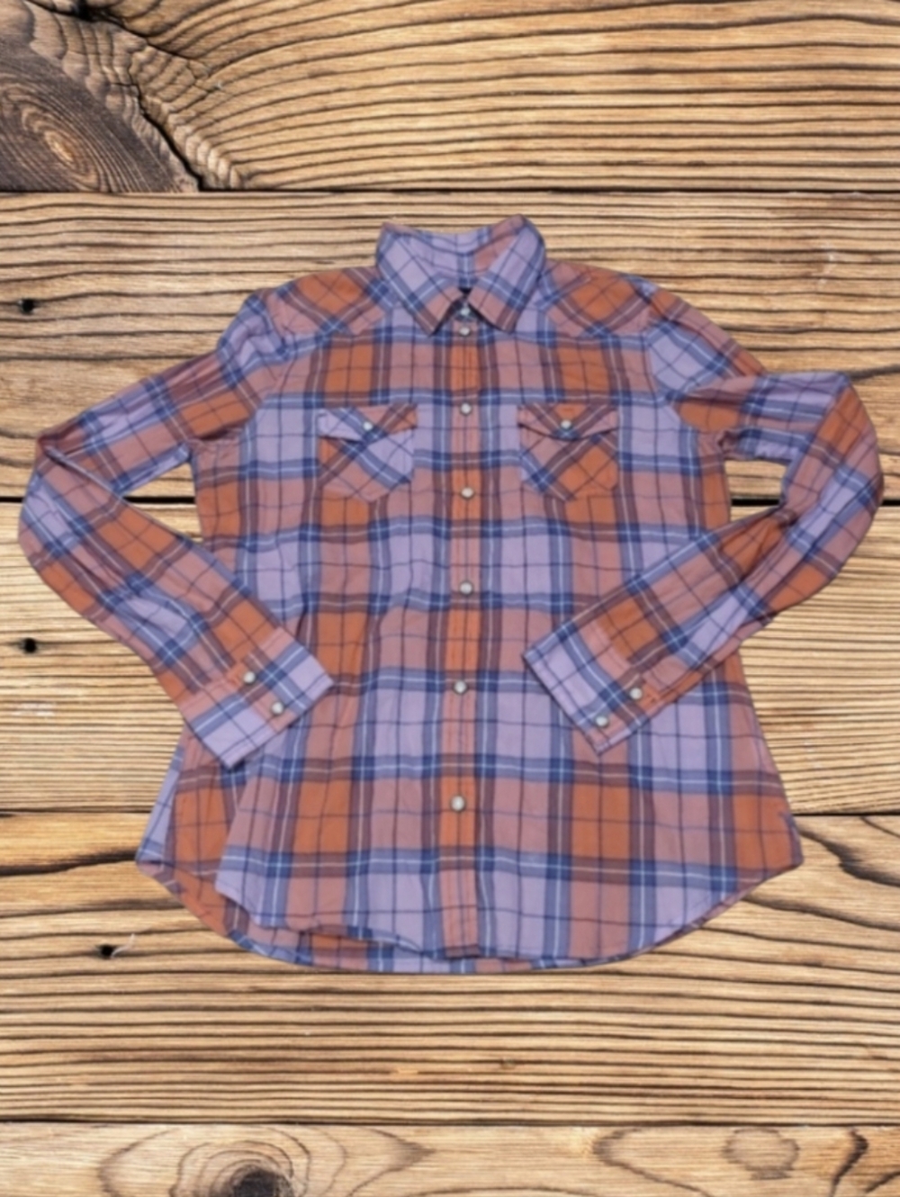 WOMEN'S AMERICAN EAGLE OUTFITTERS LONG-SLEEVE PEARL SNAP